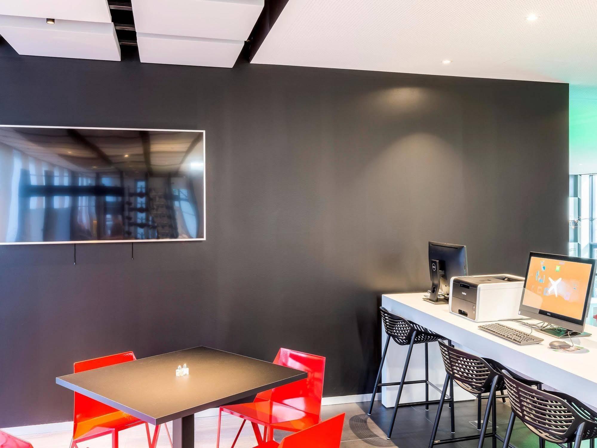 Ibis Styles Basel City Esterno foto