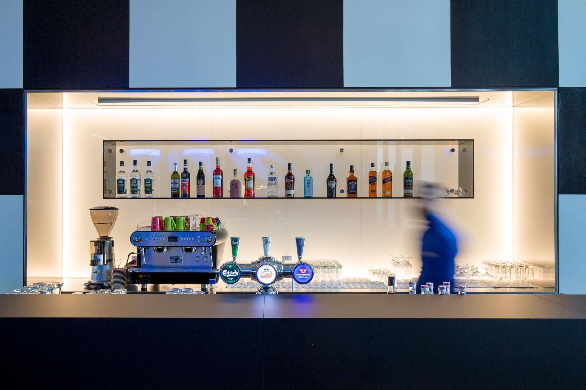 Ibis Styles Basel City Esterno foto